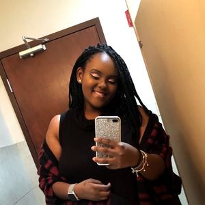 Meet your Posher, Khamia